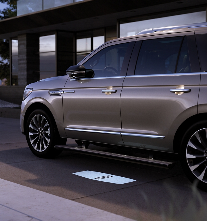 2020 Lincoln Navigator Price Update Interior >> 2020 Lincoln Navigator Large Luxury Suv Lincolncanada Com 2020 Lincoln Navigator Price Update Interior >> 2020 Lincoln Navigator Large Luxury Suv Lincolncanada Com