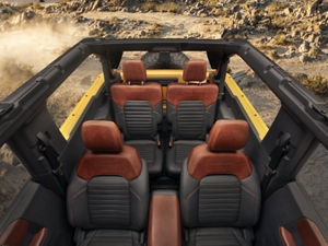 2021-Ford-Bronco-Top Inside view