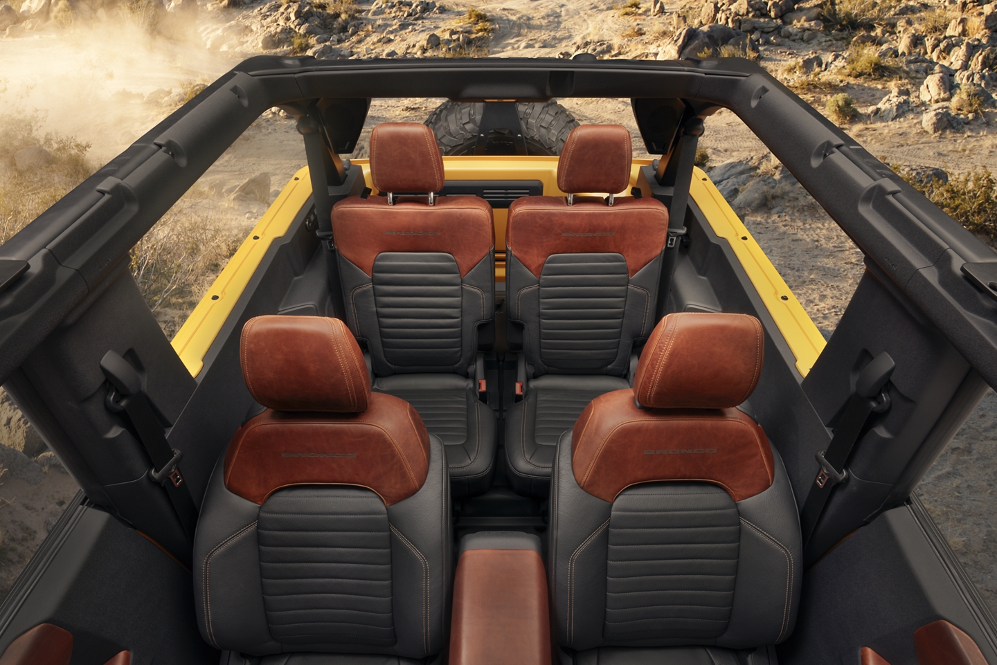 FRONT_BACK_SEATS_C2.tif?croppathe=1_3x2&