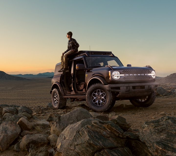 2021-Ford-Bronco-Dusk View