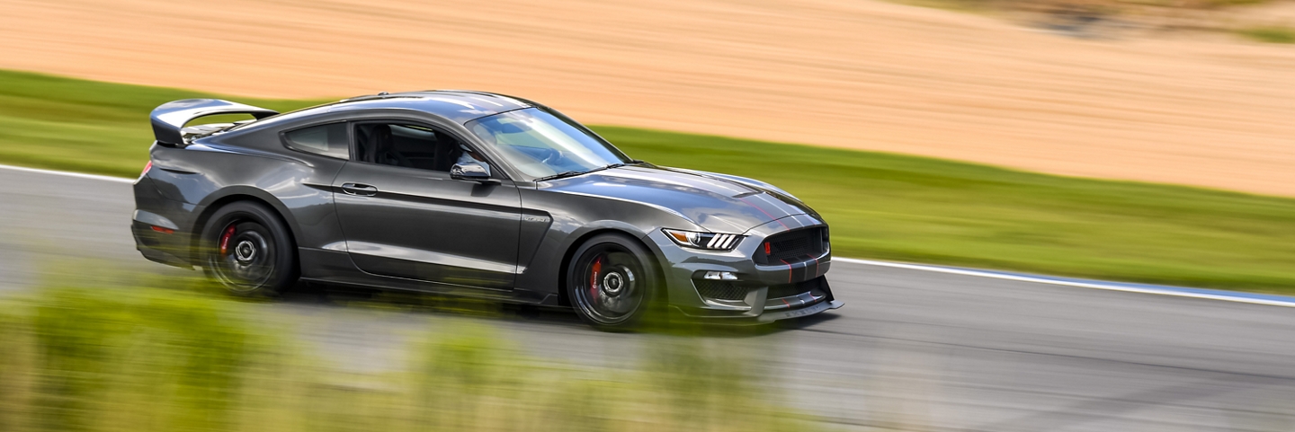 2020 Ford Mustang Sports Car Handling Features For A